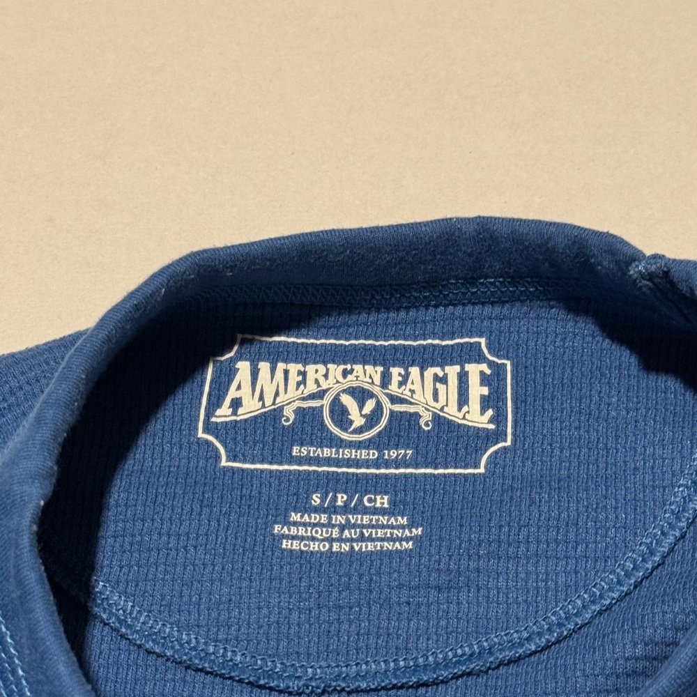 American Eagle Outfitters Blue Long Sleeve Tee